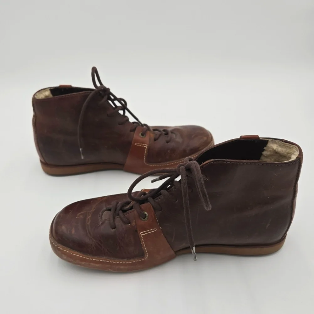 UGG Australia Men's Brown Leather Chukka Boots Size 8
